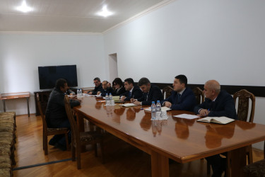 Qax Rayon İcra Hakimiyyətinin başçısı Elvin Paşayev Rayon İcra Hakimiyyətində  vətəndaş qəbulu keçirib.