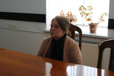 RİH-nin inzibati binasında keçirilən qəbul zamanı rayon rəhbəri müavinlərin, şöbə müdirlərinin, rayonun idarə və xidmət sahələrinin rəhbərlərinin iştirakı ilə vətəndaşları qəbul edib