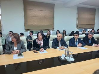 Qax rayonunda ilk dəfə pedaqoji fəaliyyətə başlayan ümumtəhsil məktəblərinin gənc müəllimləri üçün “Sağlam gənclik, güclü məfkurə və təhsil” mövzusunda dəyirmi masa təşkil olunub.
