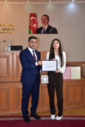 Qax Rayon İcra Hakimiyyətində təhsil sahəsində yüksək nəticələr əldə edən, respublika, beynəlxalq səviyyəli olimpiada və müsabiqələrdə uğur qazanan şagird və məzunlarla görüş keçirilib.