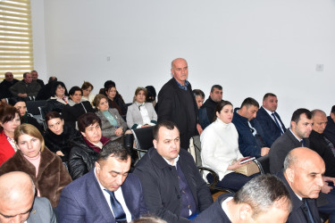 Qax Rayon İcra Hakimiyyətinin başçısı Elvin Paşayev Əlibəyli kəndində sakinlərlə  görüşüb