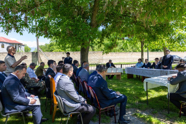 Qax Rayon İcra Hakimiyyətinin başçısı Elvin Paşayev Tanqıt kəndində səyyar qəbul keçirib
