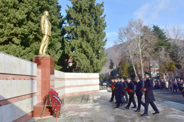 Ulu Öndər Heydər Əliyevin əziz xatirəsi rayonda ehtiramla anılıb.