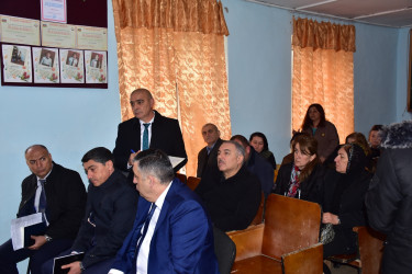 Qax Rayon İcra Hakimiyyətinin başçısı Elvin Paşayev Çinarlı kəndində sakinlərlə  görüşüb.