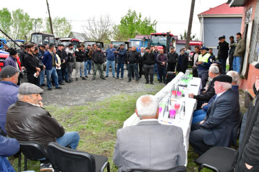 Qaxda kənd təsərrüfatı texnikalarına dair maarifləndirici görüş və səyyar xidmət keçirilib