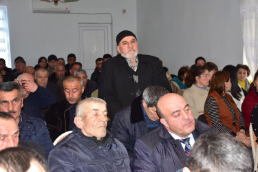 Qax Rayon İcra Hakimiyyətinin başçısı Elvin Paşayev Almalı kəndində səyyar qəbul keçirib