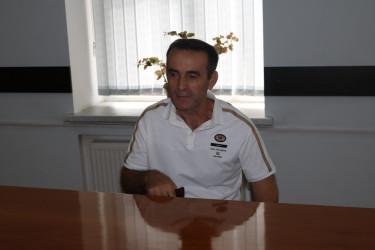 Vətəndaşlara qaldırdıqları müraciətlərə dair qanunvericiliyin tələbləri izah olunub, İcra Hakimiyyətinin səlahiyyətləri daxilində olan məsələlərin həlli istiqamətində yerindəcə tapşırıqlar verilib, eləcə də digər mövzularla bağlı aidiyyəti qurumlara müraciət etmələri vətəndaşlara tövsiyə edilib.