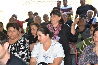 Qax Rayon İcra Hakimiyyətinin başçısı Elvin Paşayev İngiloy Kötüklü kəndində səyyar qəbul keçirib