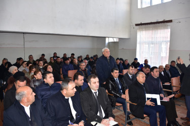 Qax Rayon İcra Hakimiyyətinin başçısı Elvin Paşayev Cəlayir kəndində sakinlərlə  görüşüb