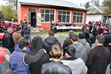 Qaxda kənd təsərrüfatı texnikalarına dair maarifləndirici görüş və səyyar xidmət keçirilib
