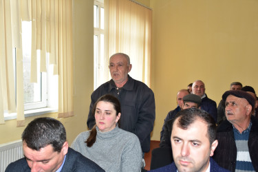 Qax Rayon İcra Hakimiyyətinin başçısı Elvin Paşayev Dəymədağlı kəndində səyyar qəbul keçirib