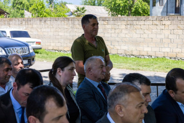 Qax Rayon İcra Hakimiyyətinin başçısı Elvin Paşayev Tanqıt kəndində səyyar qəbul keçirib