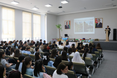 Qax şəhər V.Əliyev adına 3 saylı tam orta ümumitəhsil məktəbində “Memarlıq və Şəhərsalma İli”nə həsr olunmuş “Qaxın dünəni, bu günü və sabahı” adlı maarifləndirici tədbir keçirilib.