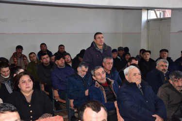 Qax Rayon İcra Hakimiyyətinin başçısı Elvin Paşayev Cəlayir kəndində sakinlərlə  görüşüb