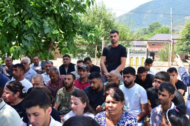 Qax Rayon İcra Hakimiyyətinin başçısı Elvin Paşayev Qapıçay kəndində səyyar qəbul keçirib
