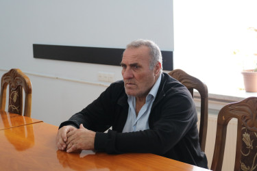 RİH-nin inzibati binasında keçirilən qəbul zamanı rayon rəhbəri müavinlərin, şöbə müdirlərinin, rayonun idarə, müəssisə və xidmət sahələrinin rəhbərlərinin iştirakı ilə vətəndaşları qəbul edib və onları narahat edən məsələlərlə yaxından tanış olub və təkliflərini dinləyib