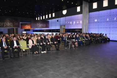Görkəmli oftalmoloq-alim, akademik Zərifə xanım Əliyevanın anadan olmasının 103 illiyinə həsr edilmiş “Nurlu ömrün böyük səlnaməsi” adlı elmi-praktik konfrans keçirilib