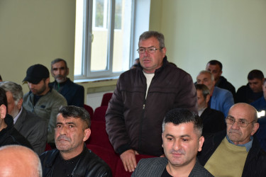 Qax Rayon İcra Hakimiyyətinin başçısı Elvin Paşayev Baydarlı kəndində sakinlərlə  görüşüb.