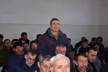 Qax Rayon İcra Hakimiyyətinin başçısı Elvin Paşayev Cəlayir kəndində sakinlərlə  görüşüb