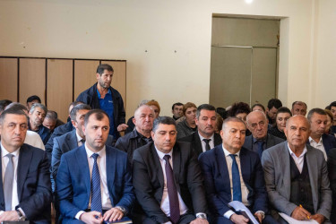 Qax Rayon İcra Hakimiyyətinin başçısı Elvin Paşayev Ləkit-Kötüklü kəndində səyyar qəbul keçirib