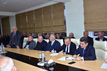 Qax rayon İcra Hakimiyyətinin Başçısı Elvin Paşayev ağsaqqallarla görüş keçirib