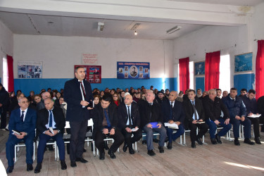 Qax Rayon İcra Hakimiyyətinin başçısı Elvin Paşayev Qax İngiloy kəndində səyyar qəbul keçirib