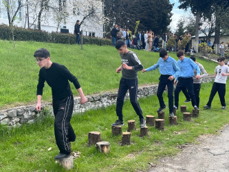 Qax rayonunda ümumtəhsil məktəbliləri arasında   "Şahin"  hərbi -idman  oyununun rayon birinciliyi keçirilib