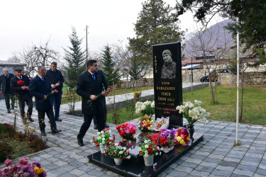 Rayon İcra Hakimiyyətinin başçısı Elvin Paşayev mütəmadi olaraq şəhid ailələrini ziyarət edir