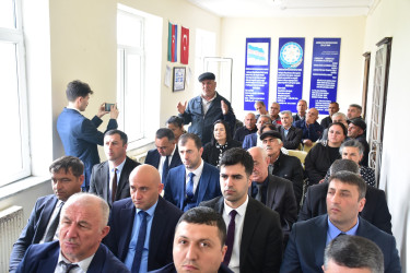Qax Rayon İcra Hakimiyyətinin başçısı Elvin Paşayev Şıxlar kəndində səyyar qəbul keçirib