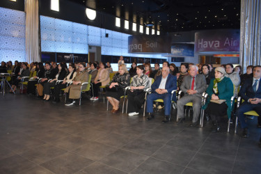 Səməd Vurğun Azərbaycanın ədəbi fikir salnaməsində yeni parlaq mərhələ başladan görkəmli sənətkardır