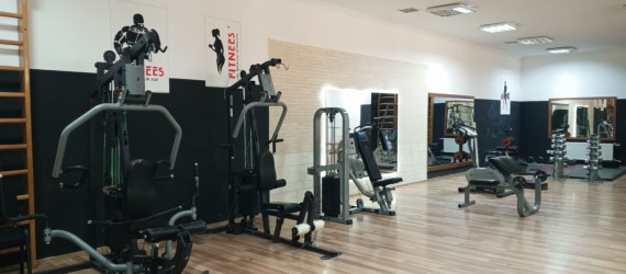 Qax rayonunun son illər idmanın inkişafı istiqamətində mühüm nailiyyətlər əldə etməsinin əsas dayaqlarından biri də Qax Olimpiya İdman Kompleksidir